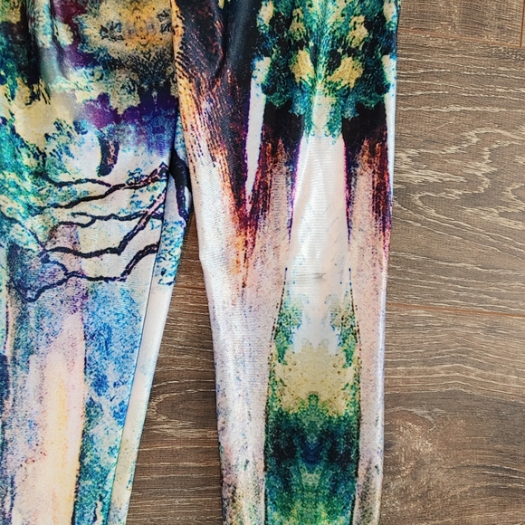 Blackmilk Cheshire Cat Leggings - Picture 3 of 4